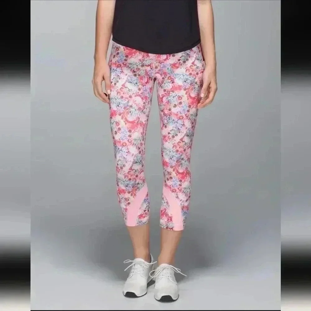 Lululemon Run: Inspire Crop II *All Luxtreme Flowabunga Mini Multi / Bleached Co
